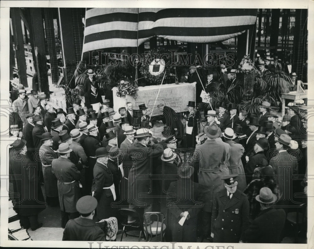 1932 Press Photo Laying the stone of the U.S. Dept. Labor News Building. - Historic Images