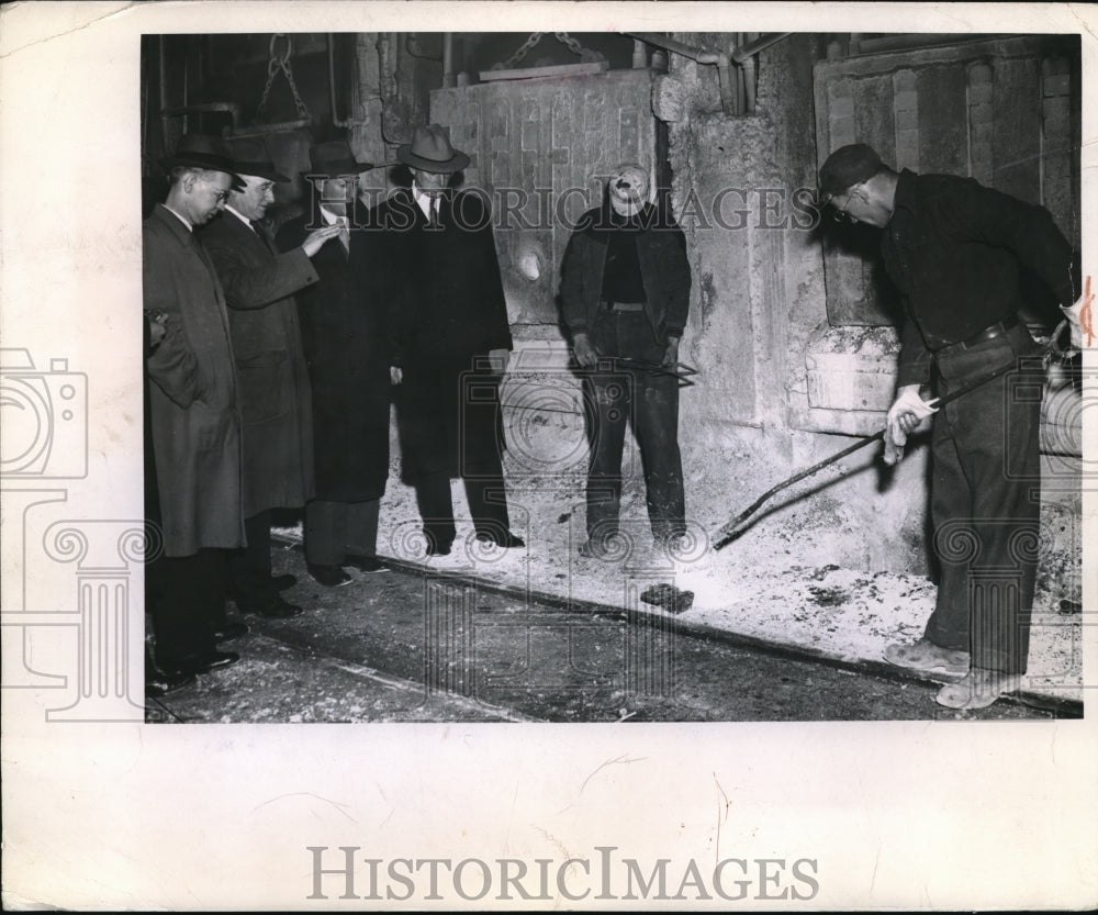 1944 Press Photo Pittsburgh Pa Steel Mill visit by S Levitzsky,H Saxer,Peinsinge - Historic Images