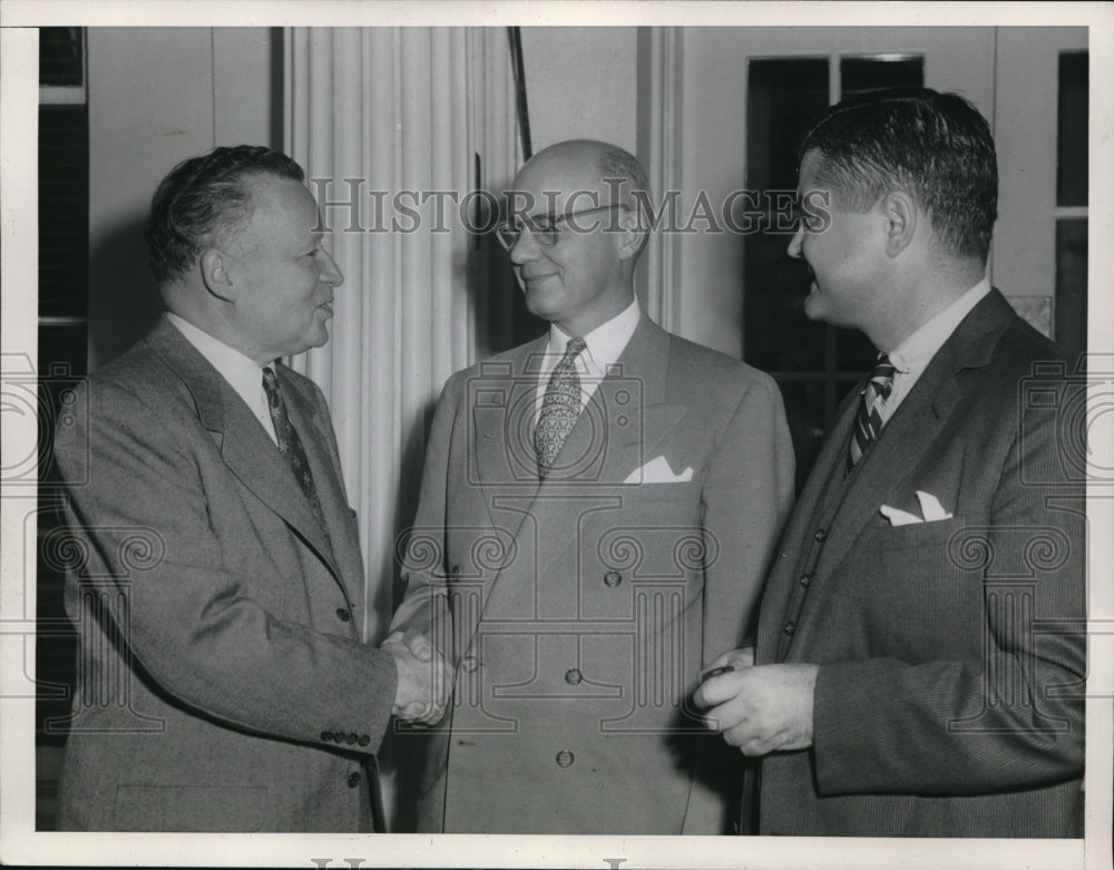 1953 Press Photo Arthur Summerfield Eugene Lyons and Charles Hook at White House - Historic Images