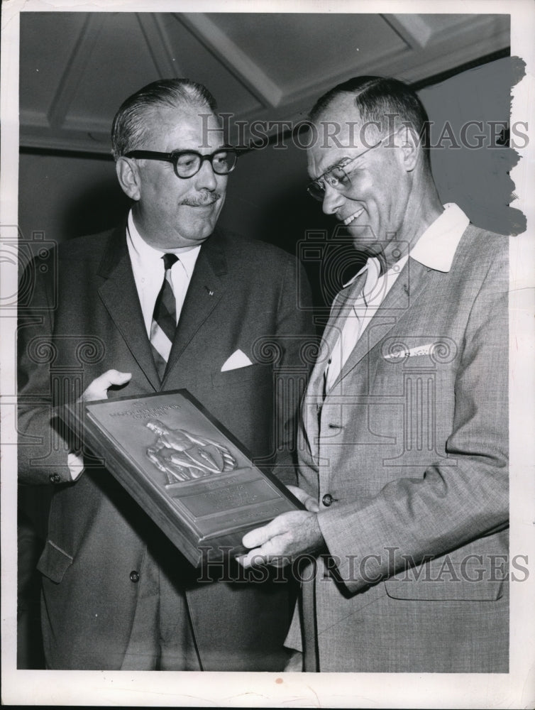 1960 Press Photo Pedestrian Safety Award to FT McGuire &amp; FE Stephens in Ohio - Historic Images