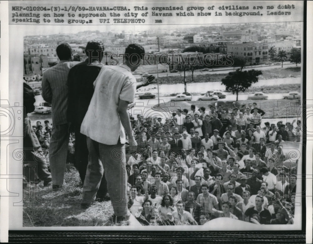 1959 Press Photo Organized Group of Civilians in Havana - Historic Images