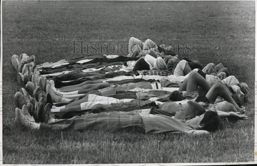 1962 Tom McCarty &amp; Allen schoolkids at Physical exercise - Historic Images