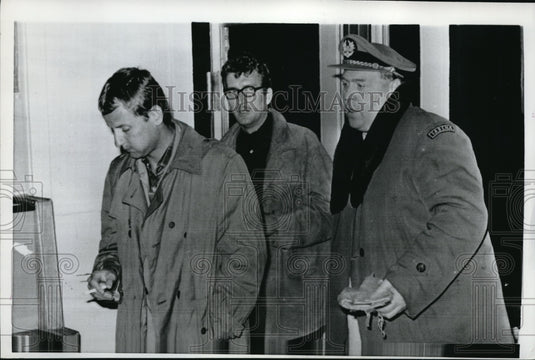 1967 Press Photo Brussels Belgium Jenn Rene Porteau & Georges Serin arrested - Historic Images