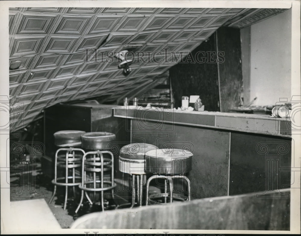 1948 Press Photo A Chicago Dance Hall&#39;s roof collapsed during St. Patrick&#39;s day - Historic Images