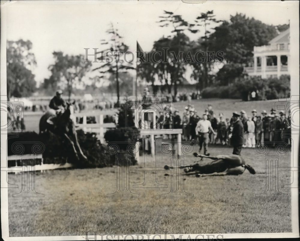 1931 Killed during Eastern Horse Club Races - Historic Images