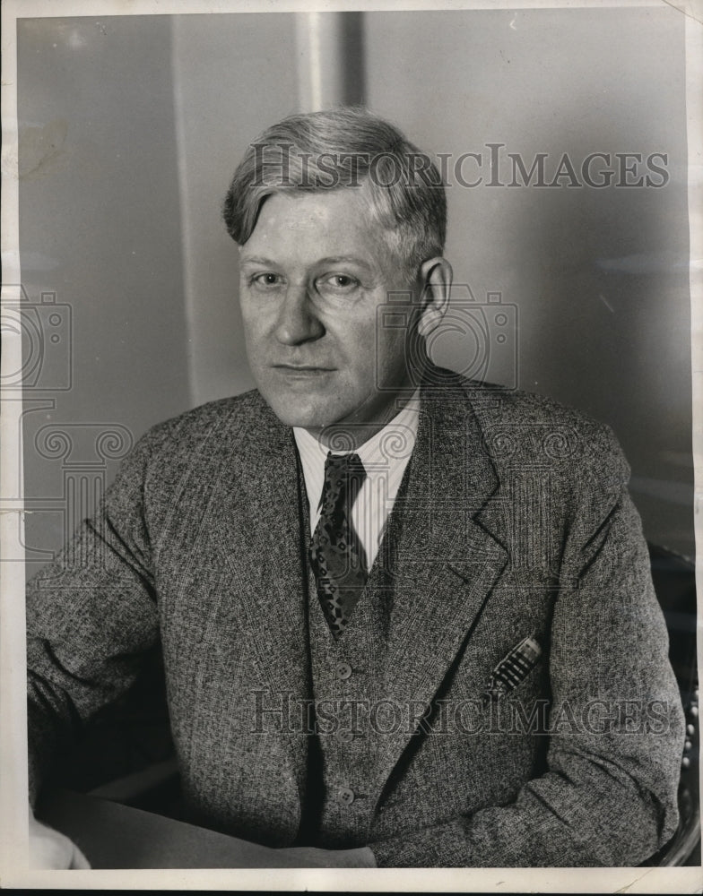 1930 Consulting Endocrinologist Dr James Hutton for Illinois Railway - Historic Images