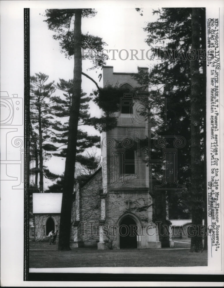 1962 Press Photo Pay last respects to Mrs. Roosevelt at her funeral her house - Historic Images