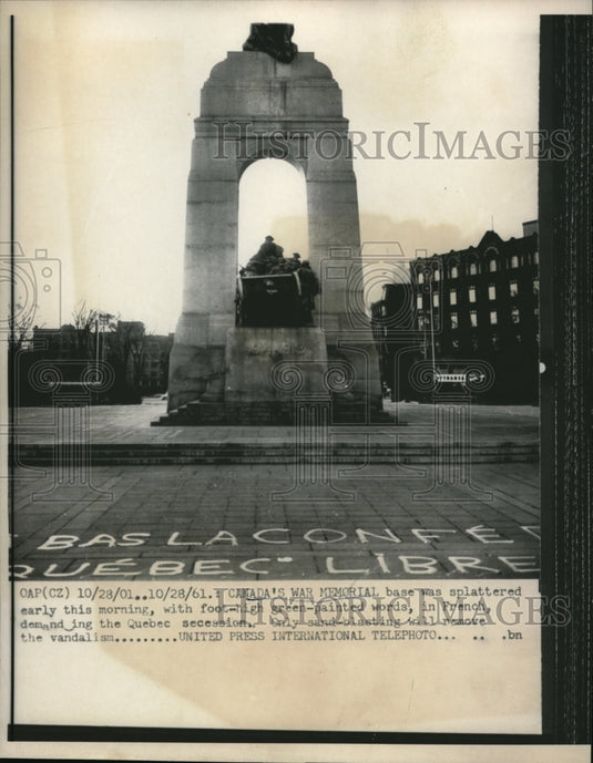 1961 Press Photo Meet Canada's War Memorial with captions under the monument - Historic Images
