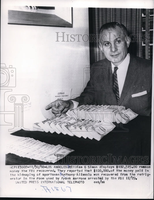 1960 Press Photo La Calif William G Simon & money the FBI recovered - Historic Images