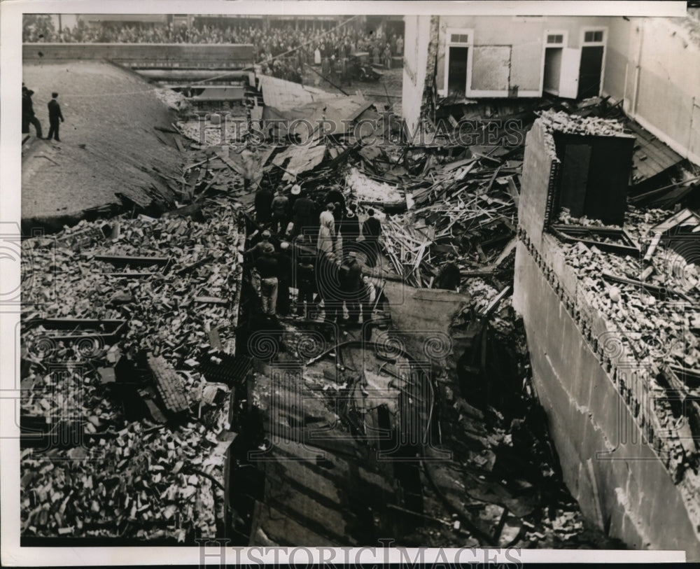 1936 Mattoon Ill buildings destroyed by a gas explosion - Historic Images