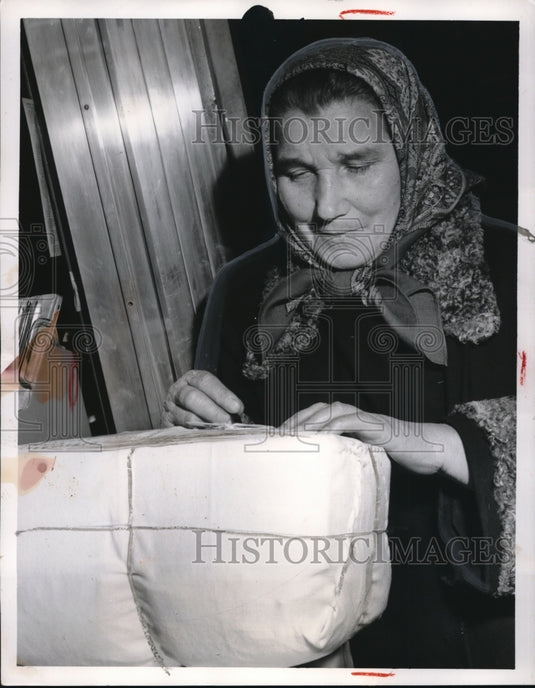  Mrs. Mike Chorba mailing Xmas gift to sons in Czechslovakia - Historic Images