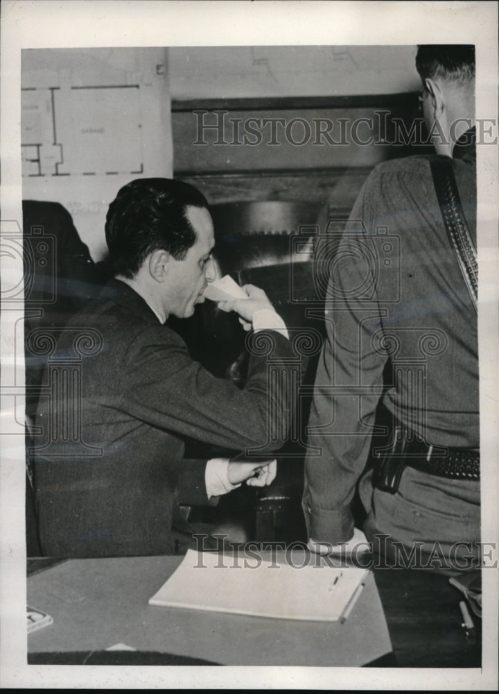 1938 Press Photo Paul Wright on trial in Los Angeles for the murder of his wife - Historic Images