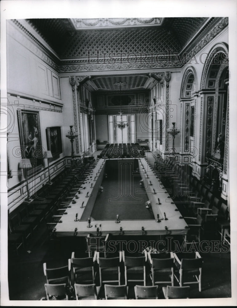 1956 Press Photo The long table at the Lancaster House to cater the Suez event - Historic Images