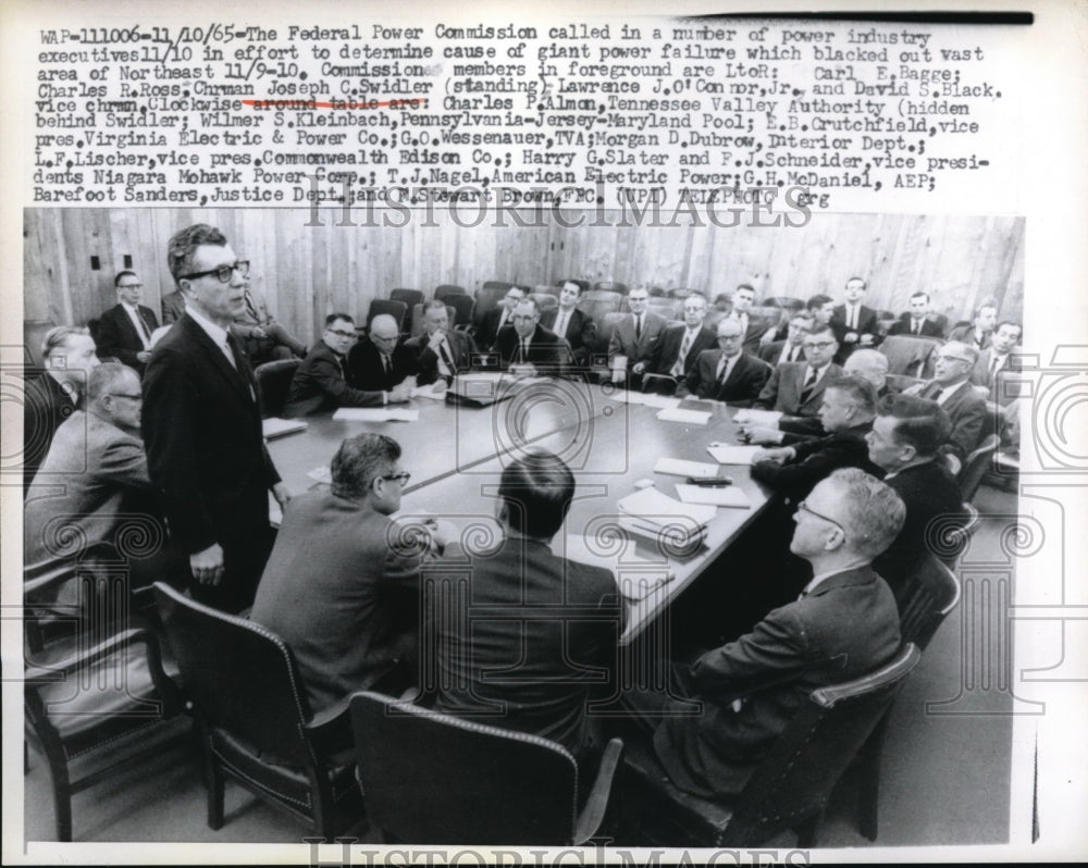 1965 Press Photo Businessmen on an important meeting with Chairman J. Swidler - Historic Images