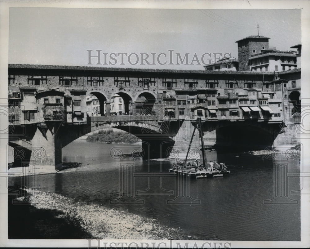 1958 Press Photo Ponte Vecchio Bridge in Florence Deemed Dangerous - Historic Images