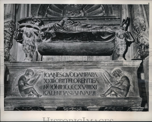 1958 Press Photo Other Pope John is honored in tomb of Florence Cathedral-Historic Images