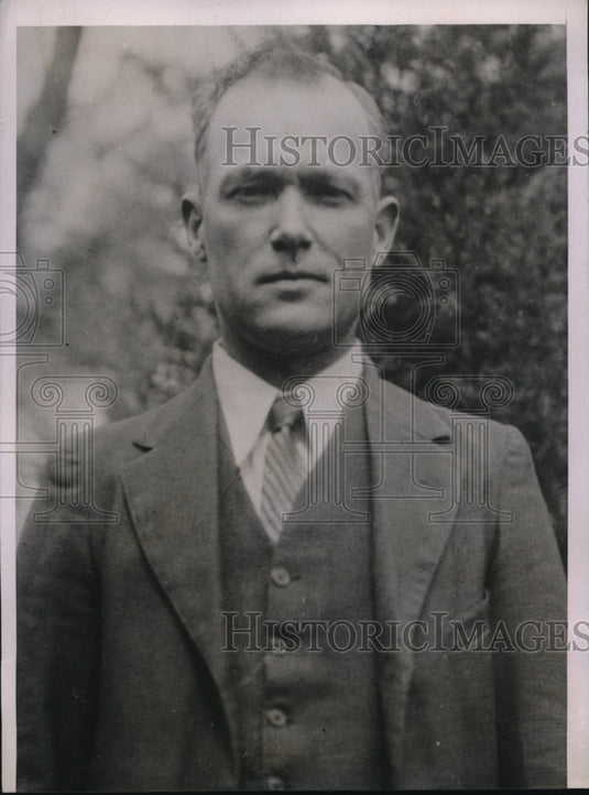 1935 Oscar Phillips of Rockport Ind state highway policeman - Historic Images