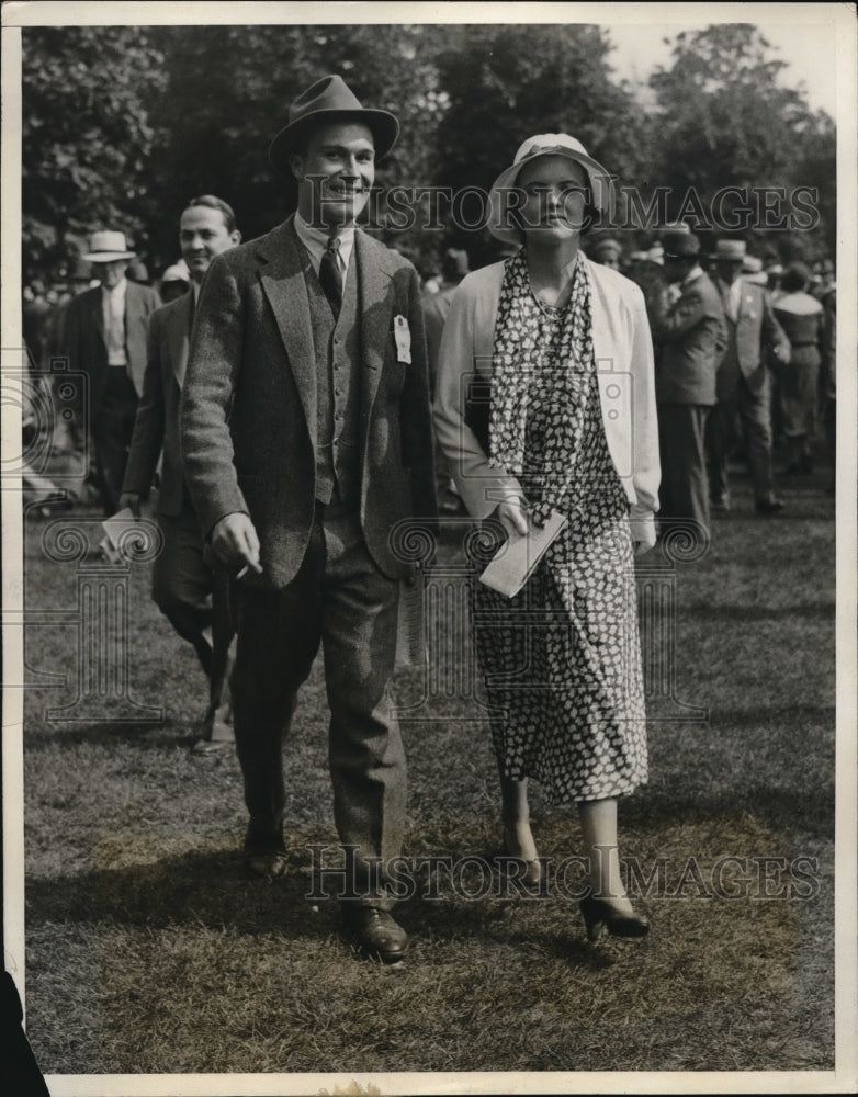 1931 Mr.Perry Pease and Miss Elizabeth Polk at Races at Belmont Park - Historic Images