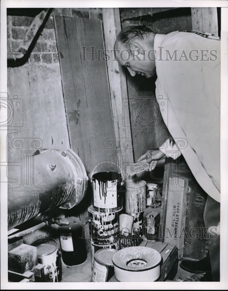 1952 Press Photo paint cans, fine prevention in Magnolia, AR - nec98154 - Historic Images