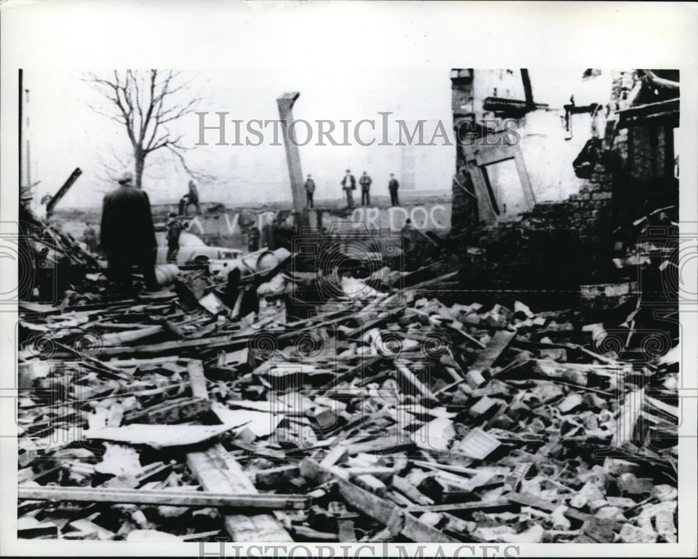 1971 Press Photo Explosion Levels McGurk&#39;s Pub in Belfast - nec98259 - Historic Images