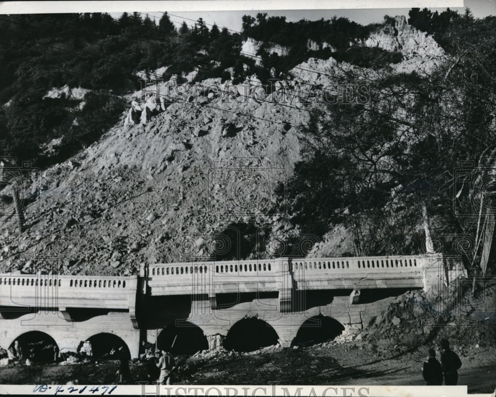 1937 Press Photo Land Slide at Elysian Park in Los Angeles - nec98363 - Historic Images