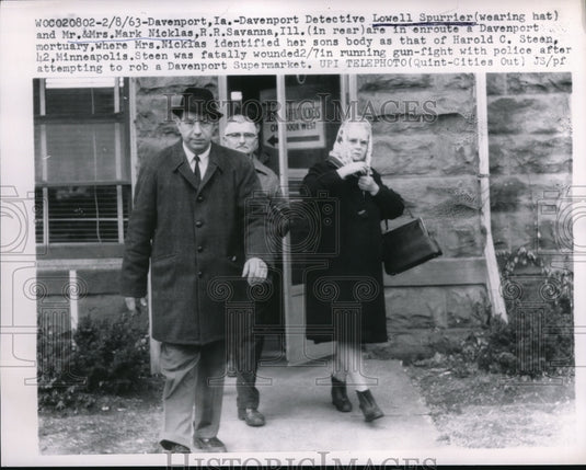 1963 Press Photo Davenport Iowa Det Lowell Spurrier, Mr & Mrs M Nicklas - Historic Images