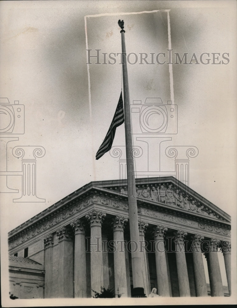 1938 Press Photo Supreme Court flag at half mast for SCJ Benjamin Cardoza - Historic Images