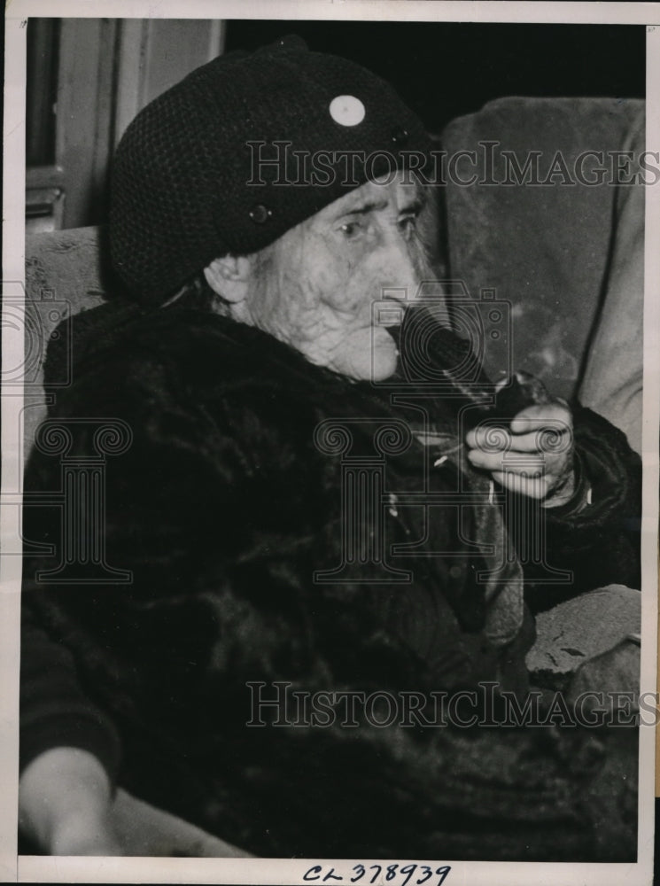 1937 Marm Brown is one of the refugees evacuated from Portsmouth,OH - Historic Images