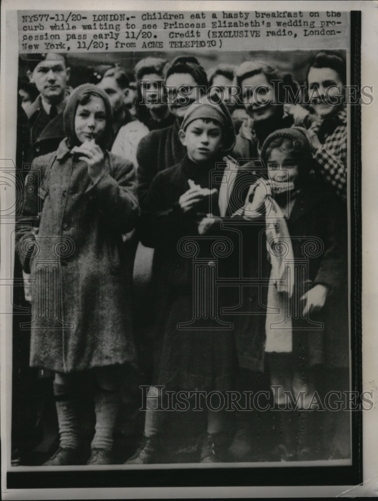 1949 The Airman&#39;s little entourage, Zara Peroy as the flower girl - Historic Images