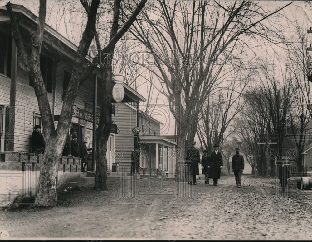 1922 Pt Pleasant main st for a President Harding speech - Historic Images