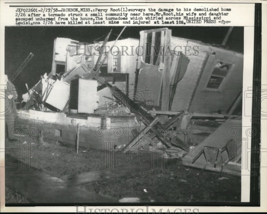 1958 Press Photo Percy Root Surveys The Damage To Demolished Home After Tornado - Historic Images