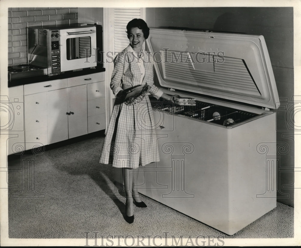 1961 Press Photo Introducing the new 20 cu ft. freezer lets you save more - Historic Images