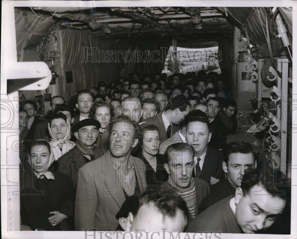 1957 Press Photo Frenchmen visited the 22nd Paris International Air Show - Historic Images