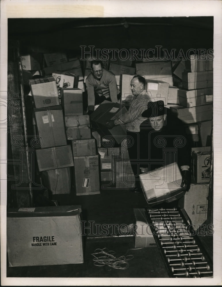 1949 Press Photo Father Ed Halloran, John Lees, Francis Joyce &amp; church supplies - Historic Images