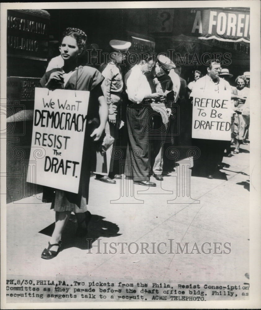 1948 Press Photo Philadelphia Pa Conscription protestors at draft bldg - Historic Images