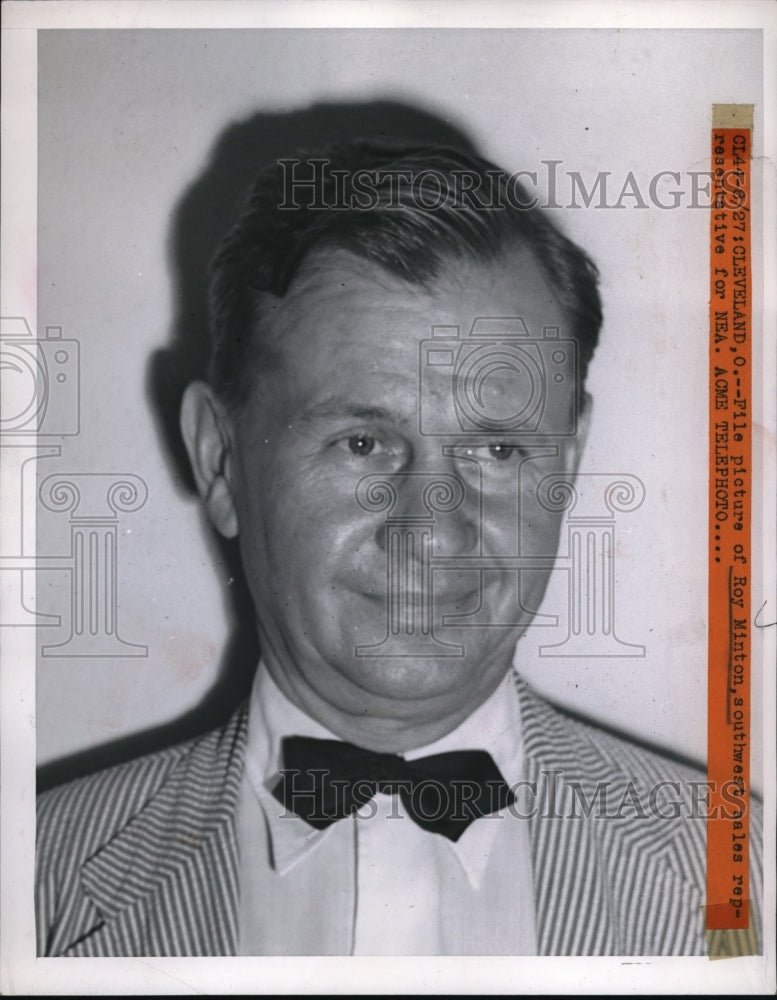 1946 Press Photo Cleveland Ohio Roy Minton sales rep for NEA - Historic Images