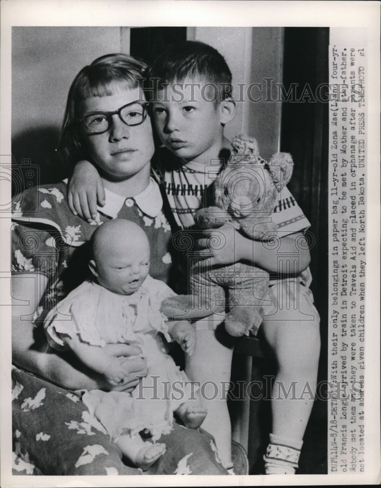 1952 Press Photo Detroit Zona Mae &amp; Francis Longie placed in orphanage - Historic Images