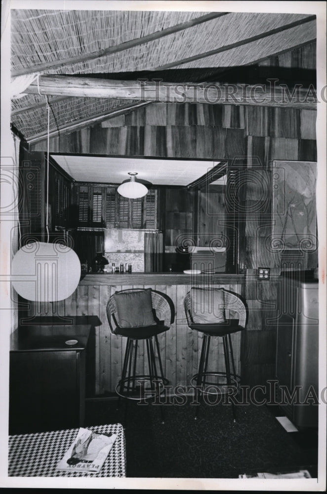 1967 Press Photo A interior vie of a home&#39;s bar &amp; kitchen area - nec99653 - Historic Images