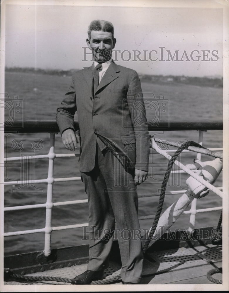 1938 Press Photo Patrick McDonnell on deck of a liner ship - Historic Images