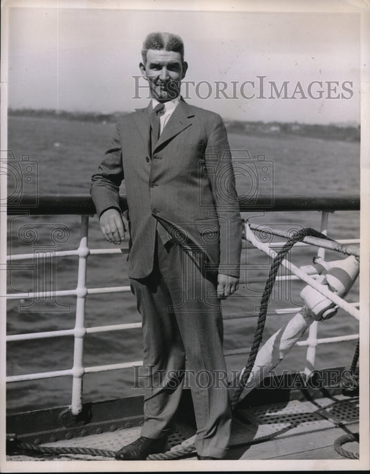 1938 Press Photo Patrick McDonnell on deck of a liner ship - Historic Images