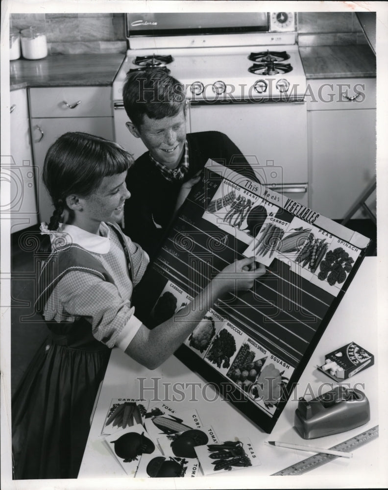 1959 Press Photo During rainy days,children can learn from home - Historic Images