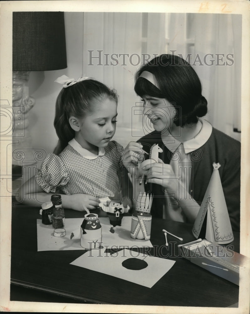 1962 Press Photo This is the American West style of making an Easter egg - Historic Images