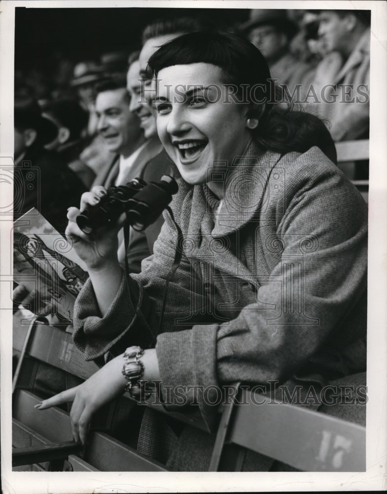 1954 Press Photo Caroline Breitbart fan at a Brown&#39;s football game - Historic Images