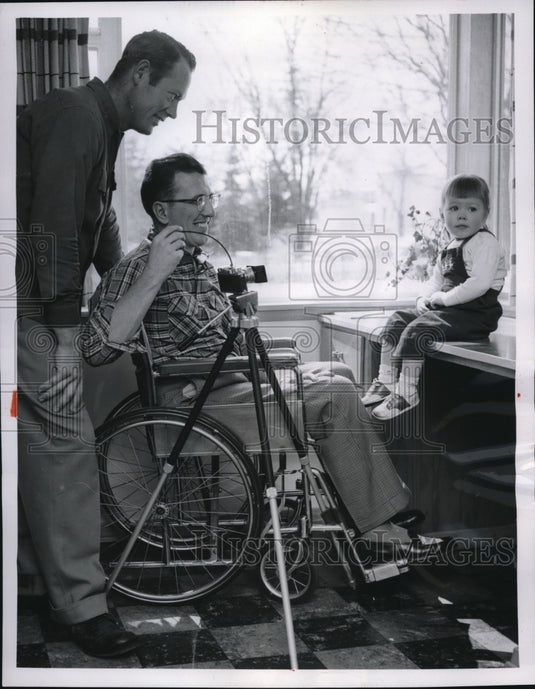 1954 Press Photo Walter Schulz niece Connie Hall & Chet Christensen - Historic Images