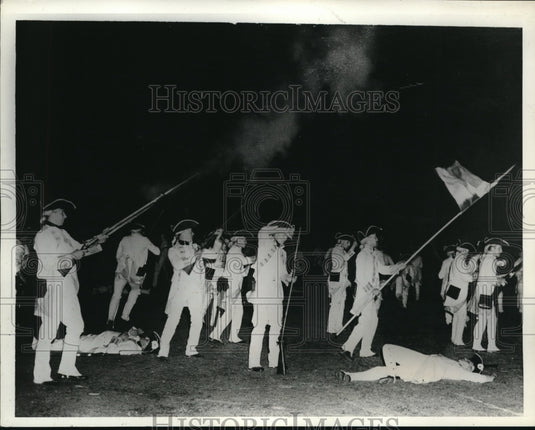 1934 Press Photo The scene portraying the siege of Fort Niagara - Historic Images