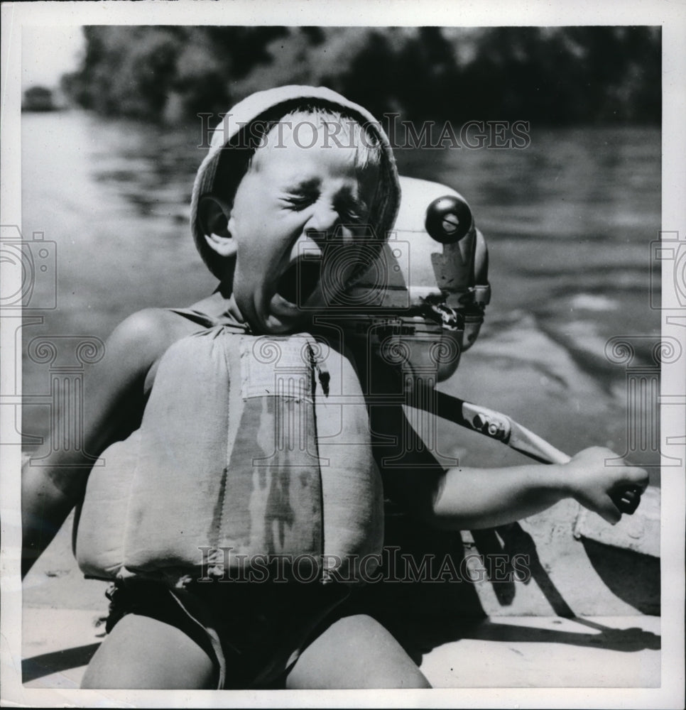 1953 Press Photo San Rafael Calif George Dondero Jr in a motorboat - ned02784 - Historic Images