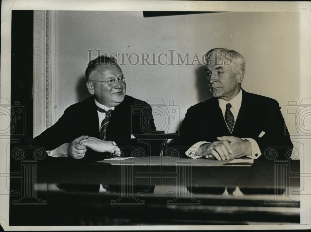 1933 Press Photo Secretary of the State Cordell Hull with Litvanov from Russia - Historic Images