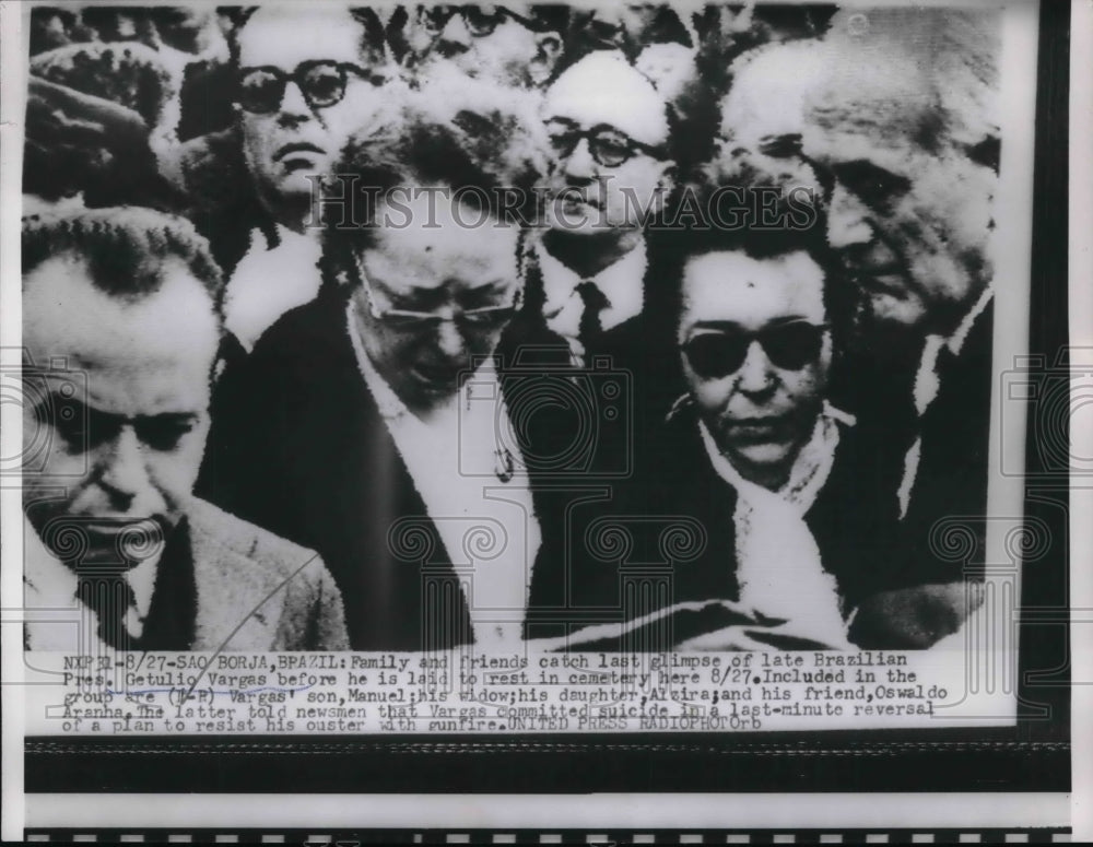 1954 Media Photo Family and Friends Late Brazilian Pres. Getulio Vargas.- Historic Images