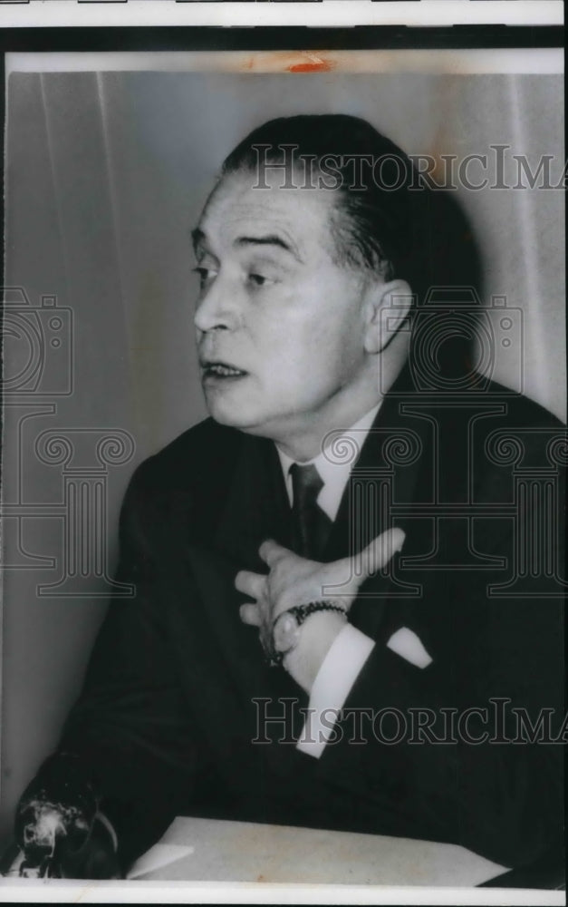 1960 Press Photo Premier Gaston Evskens during the Belgian Conference - Historic Images