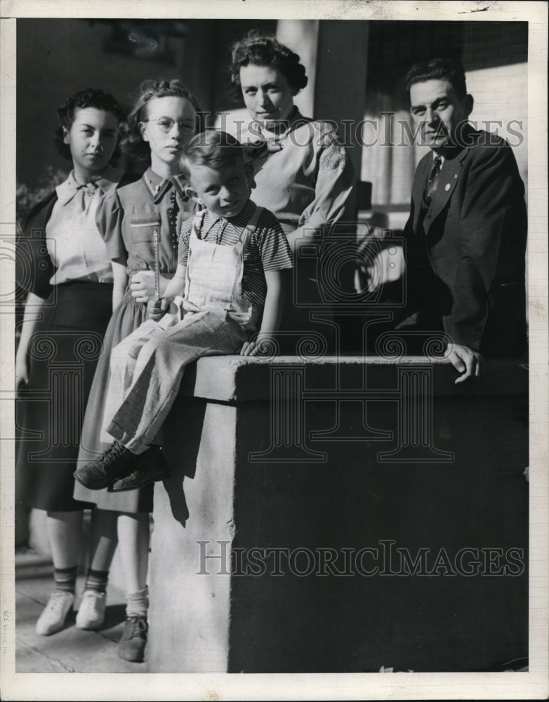 1939 Press Photo Almo Simmins Family; Provo, Utah - Historic Images